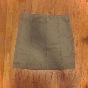 ✨Tillys mini skirt✨